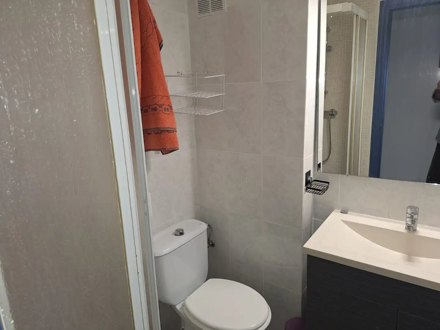 Baño de Piso de alquiler en San Vicente del Raspeig / Sant Vicent del Raspeig con Aire acondicionado, Amueblado y Horno