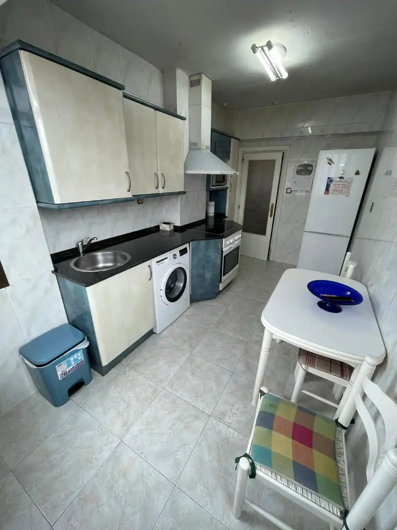 Cocina de Piso en venta en Barakaldo  con Calefacción, Amueblado y Horno