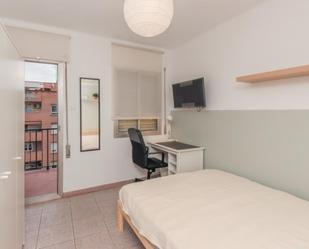 Dormitori de Apartament per a compartir en Reus amb Balcó