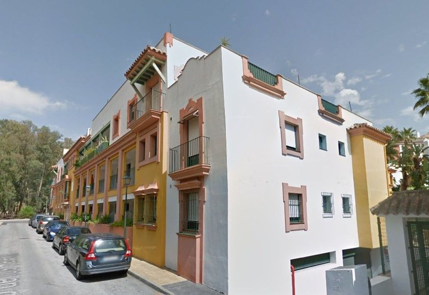 Vista exterior de Pis en venda en Estepona