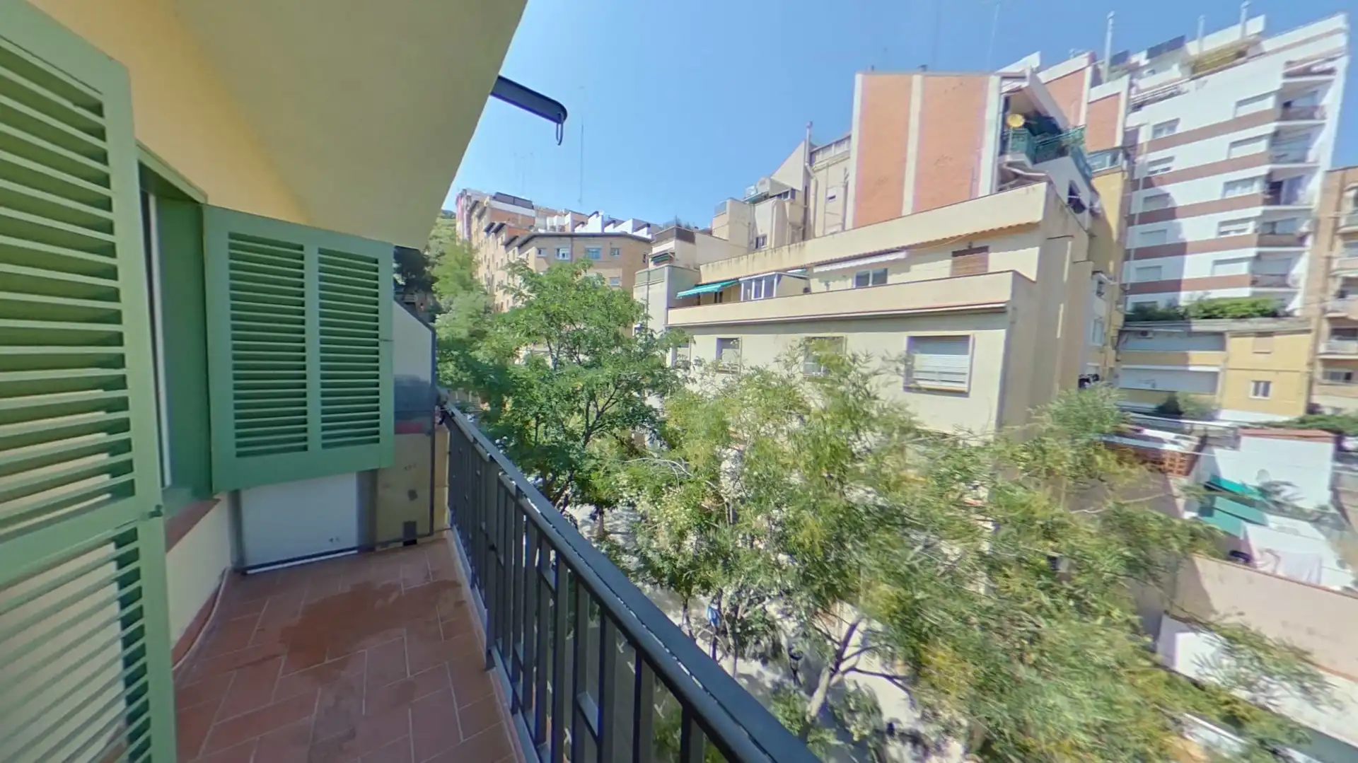 Pis amb terrassa en venda a Horta - Guinardó