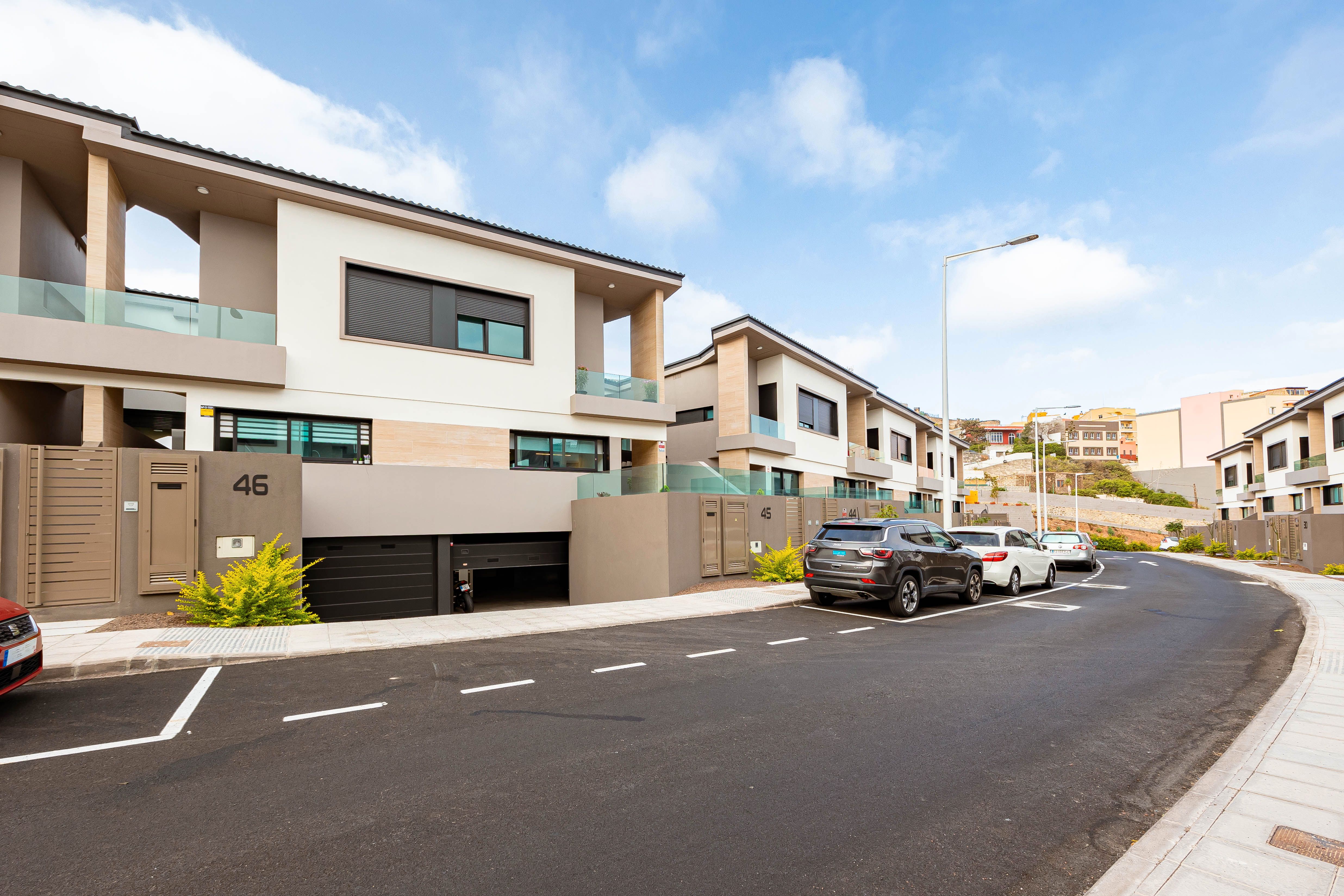 Vista exterior de Casa o xalet en venda en Santa María de Guía de Gran Canaria amb Terrassa