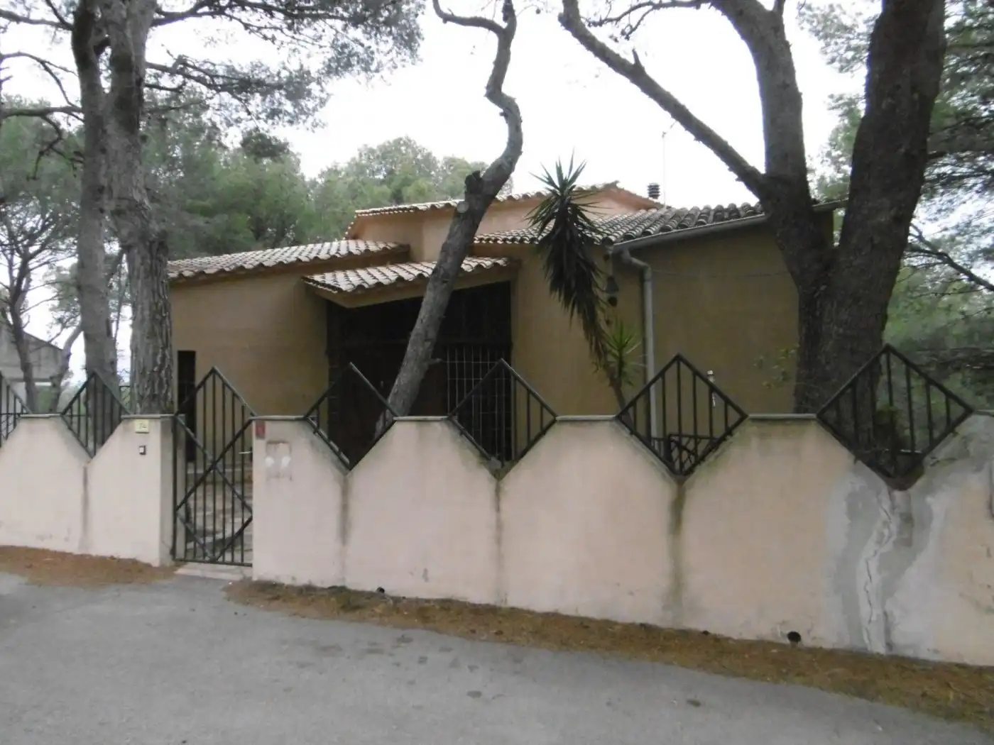 Vista exterior de Casa o xalet en venda en Urbanitzacions