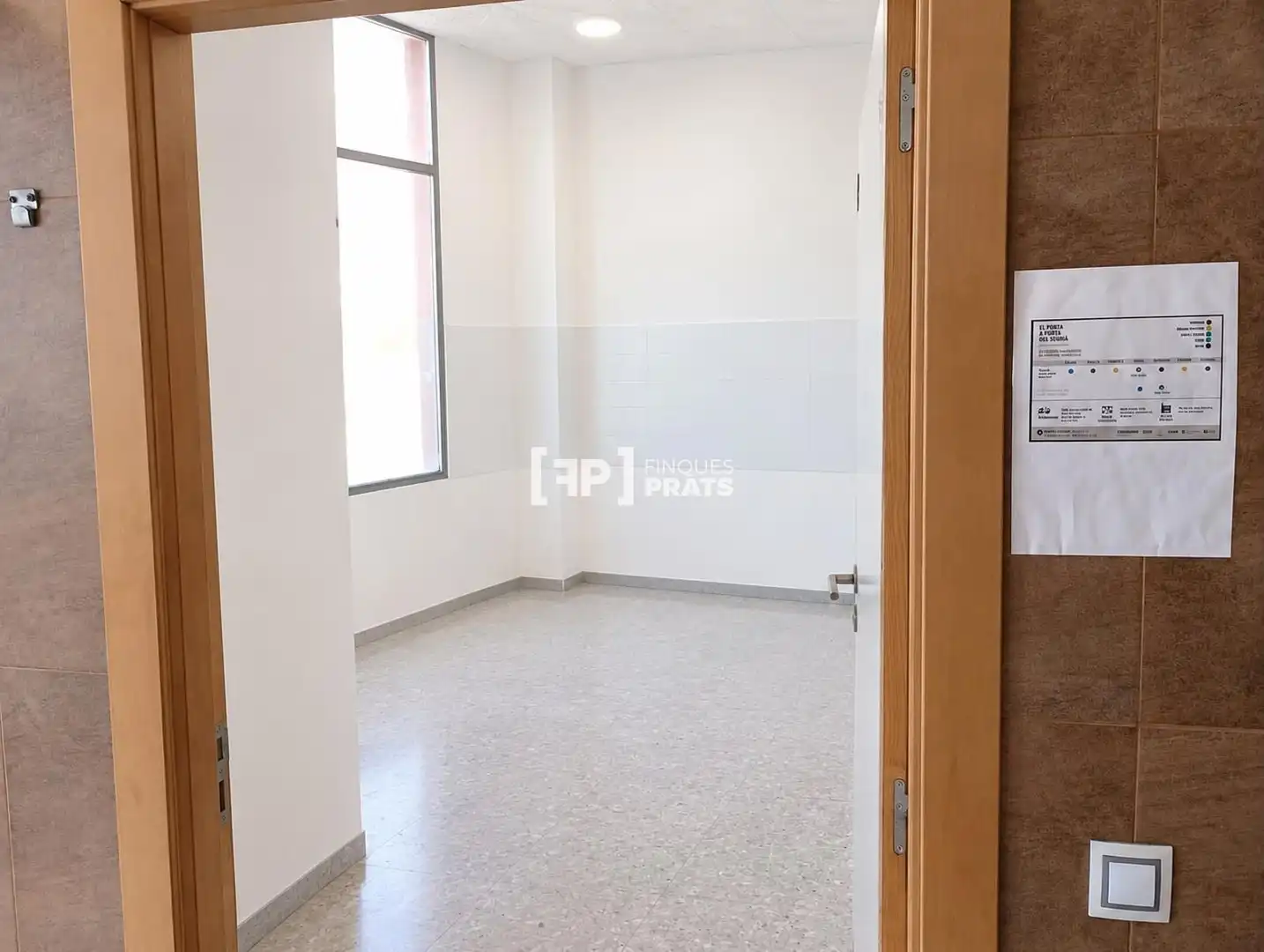 Local comercial de lloguer a LLEIDA, imagen 8