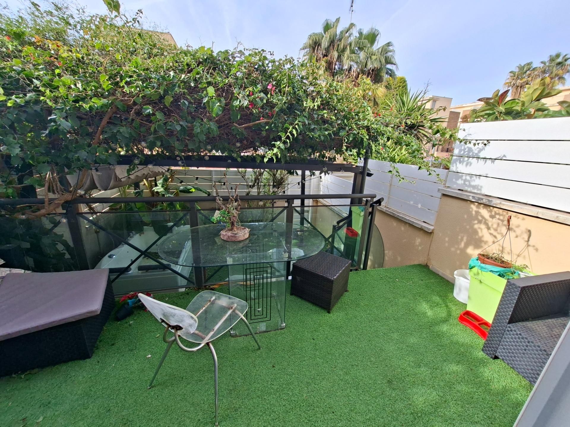 Terrassa de Casa adosada en venda en Calafell amb Aire condicionat, Jardí privat i Terrassa