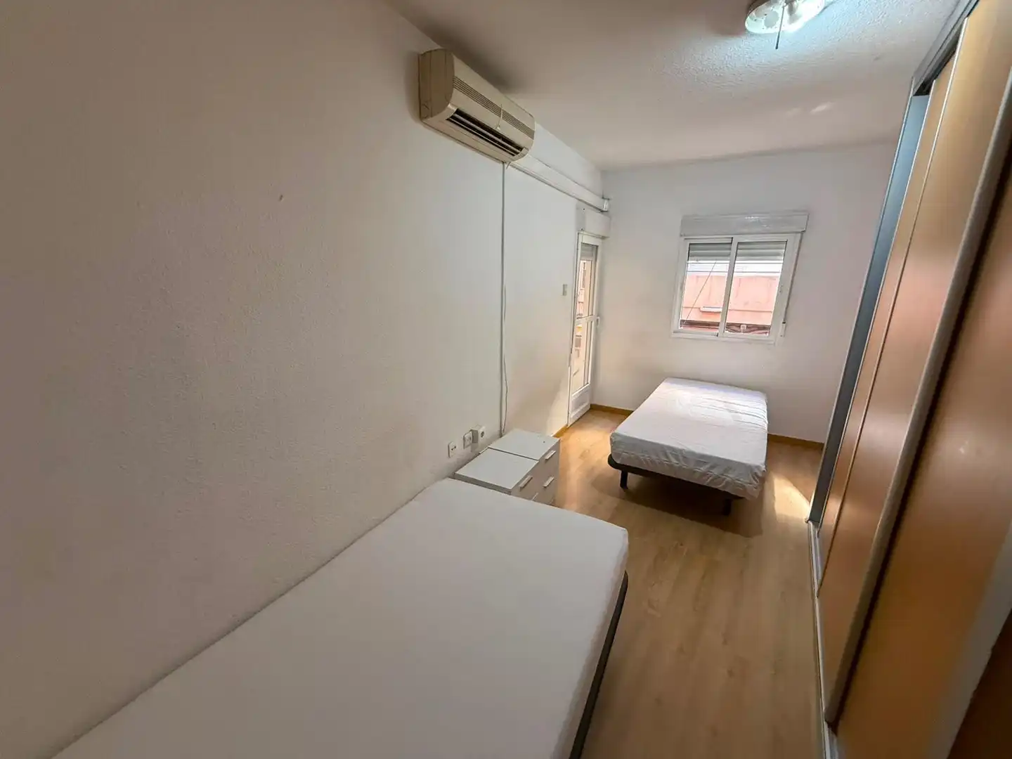 Dormitori de Pis en venda en Almería amb Aire condicionat i Terrassa