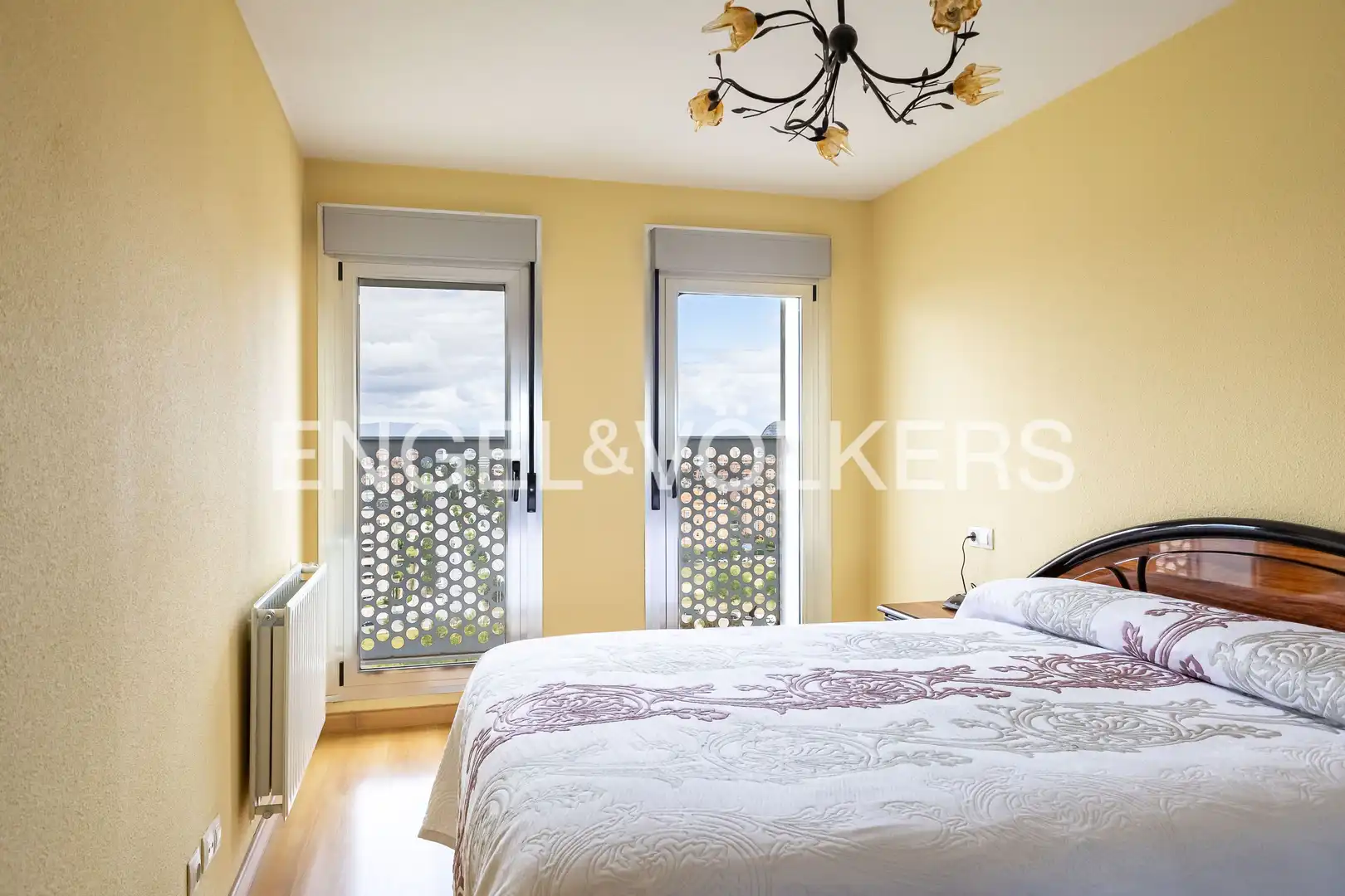 Habitación de Piso en venta en Madrid con Calefacción, Trastero y Piscina