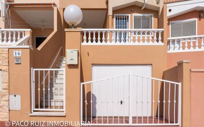 Vista exterior de Casa adosada en venda en  Almería Capital amb Terrassa i Balcó