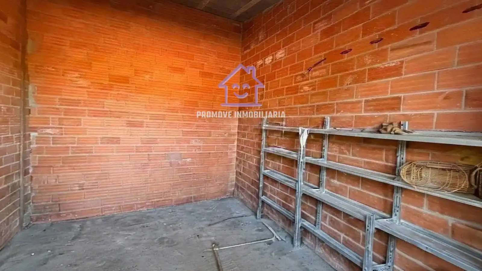 Aparcament de Casa o xalet en venda en Verín amb Moblat