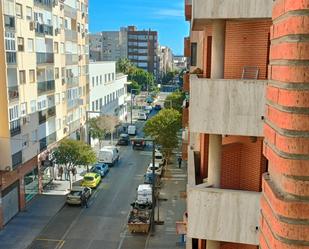 Vista exterior de Pis en venda en  Almería Capital amb Aire condicionat, Calefacció i Moblat