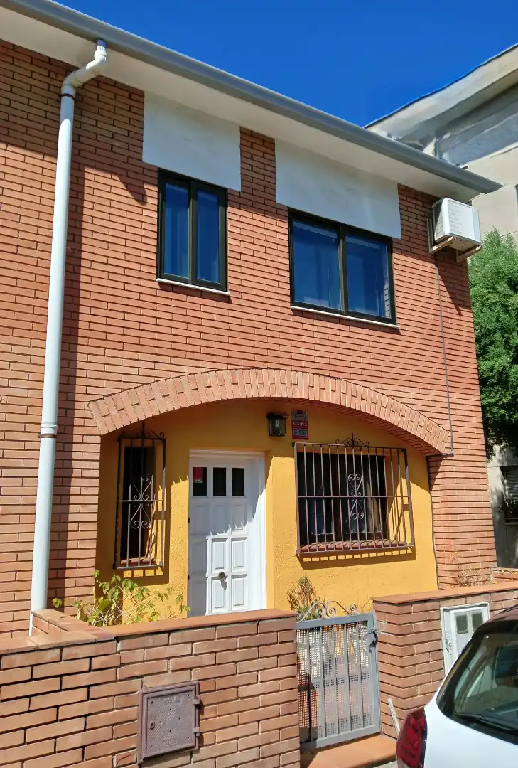 Adosado con terraza en venta en Carrer d'Isabel la Catòlica, imagen 9