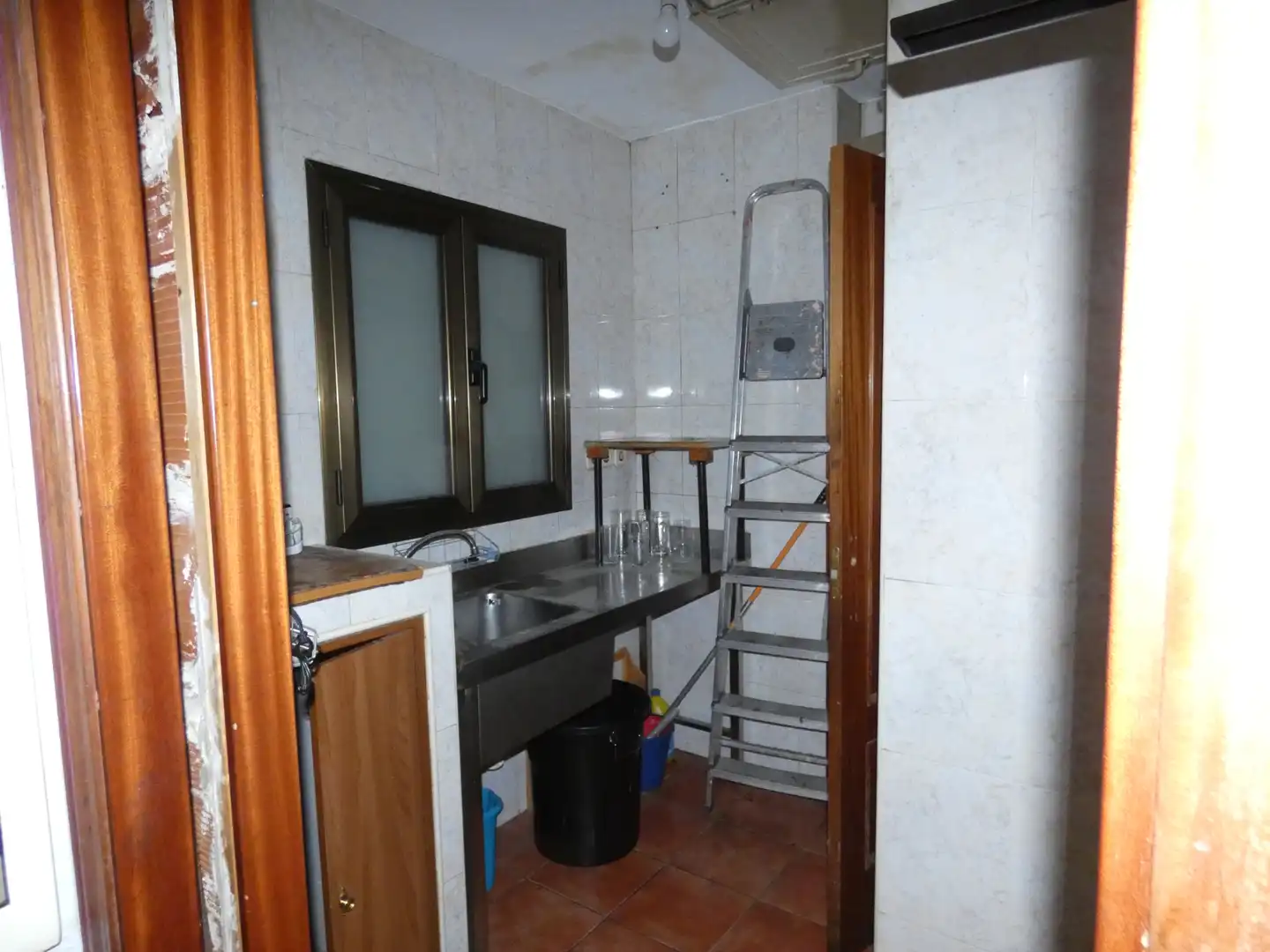 Cocina de Local en venta en Madrid con Amueblado