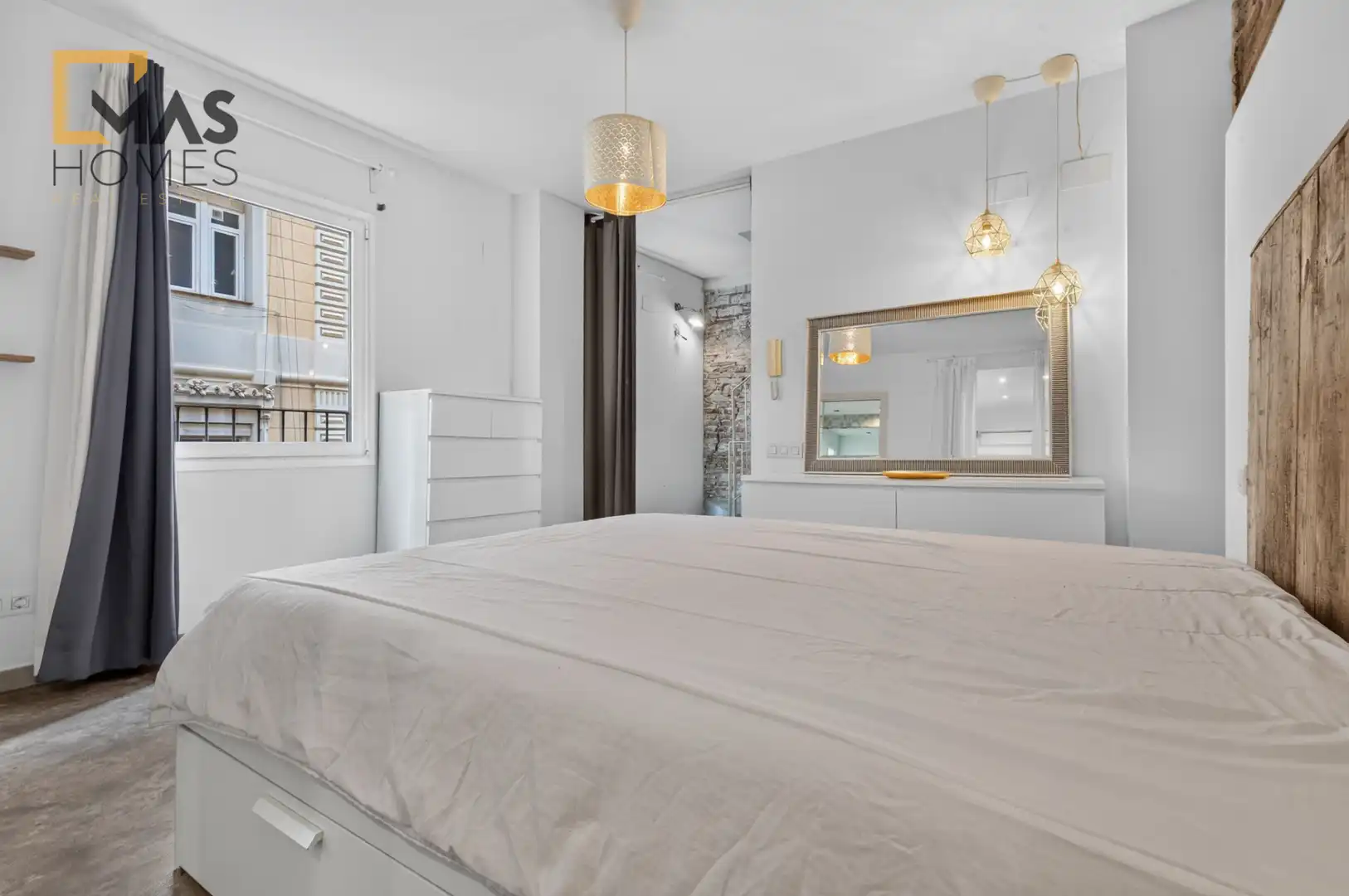 Bedroom of Buildings for sale in Ciutat Vella