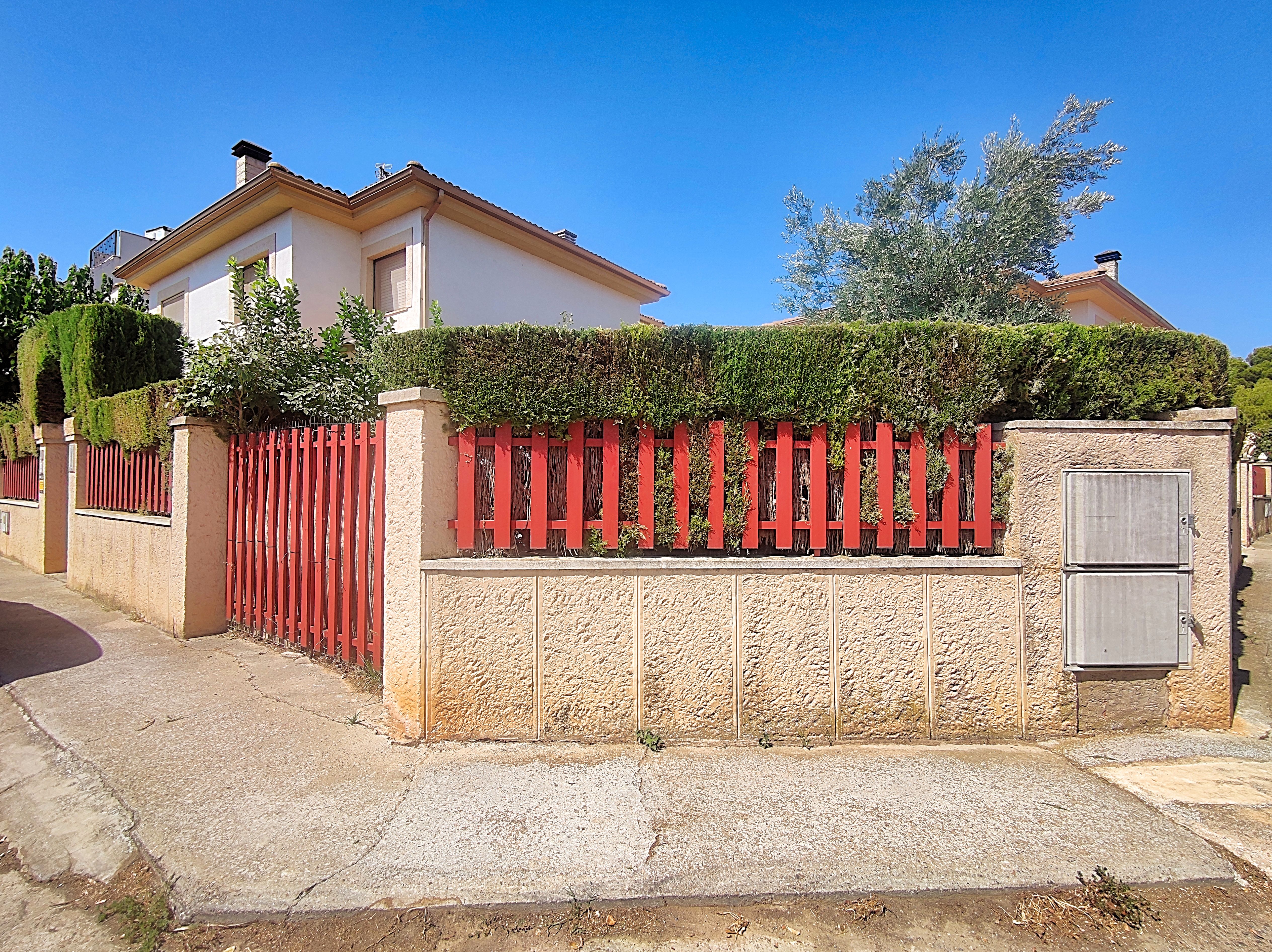 Exterior view of House or chalet for sale in Caspe  with Air Conditioner, Heating and Private garden