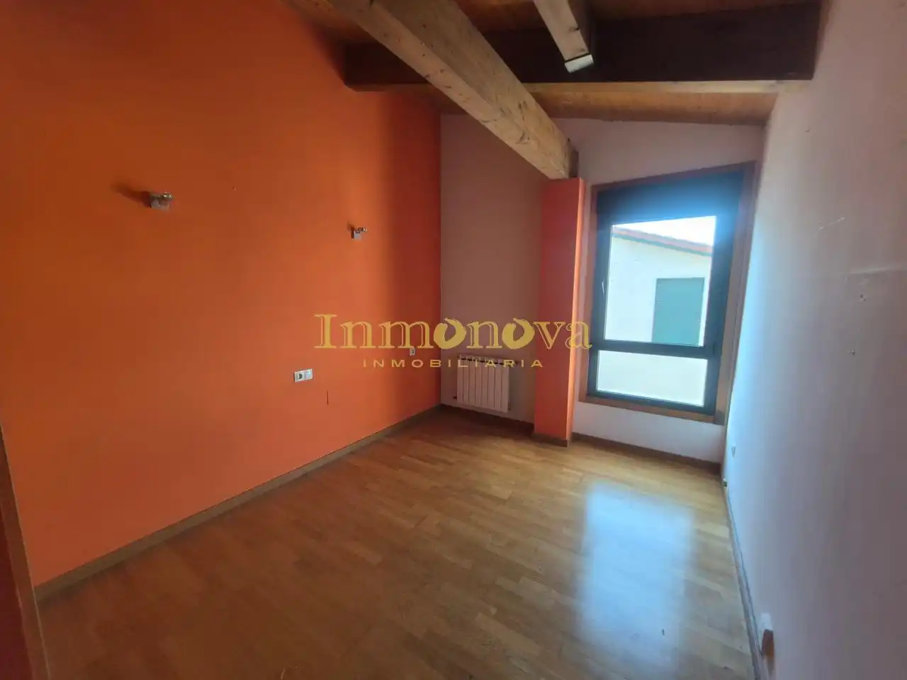 Sala de estar de Casa adosada en venta en A Merca   con Calefacción, Jardín privado y Terraza