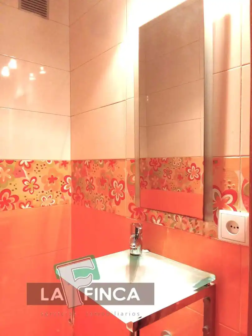 Baño de Piso en venta en Castrillón con Calefacción y Terraza