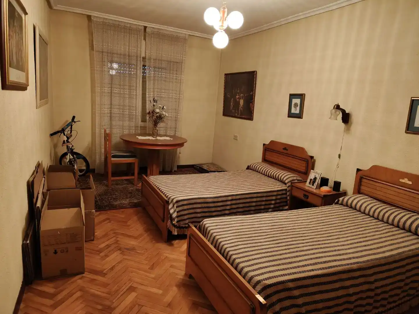 Habitación de Piso en venta en Soria Capital  con Parquet y Amueblado