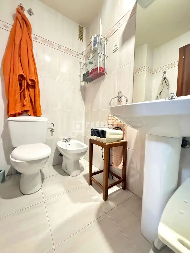 Baño de Piso en venta en Fuenlabrada con Aire acondicionado, Calefacción y Jardín privado