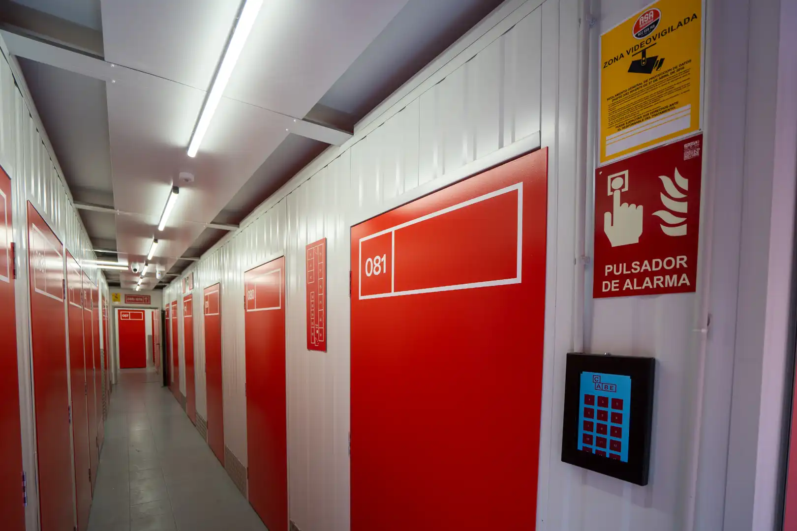 Storage room for rent in Barcelona  with Alarm