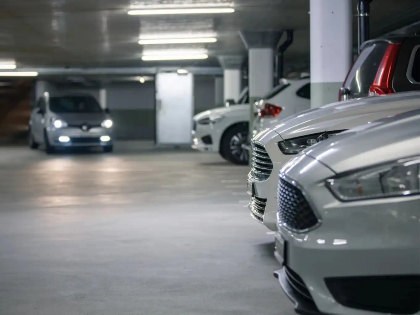 Parkplatz von Garage zur Miete in Madrid mit Alarm