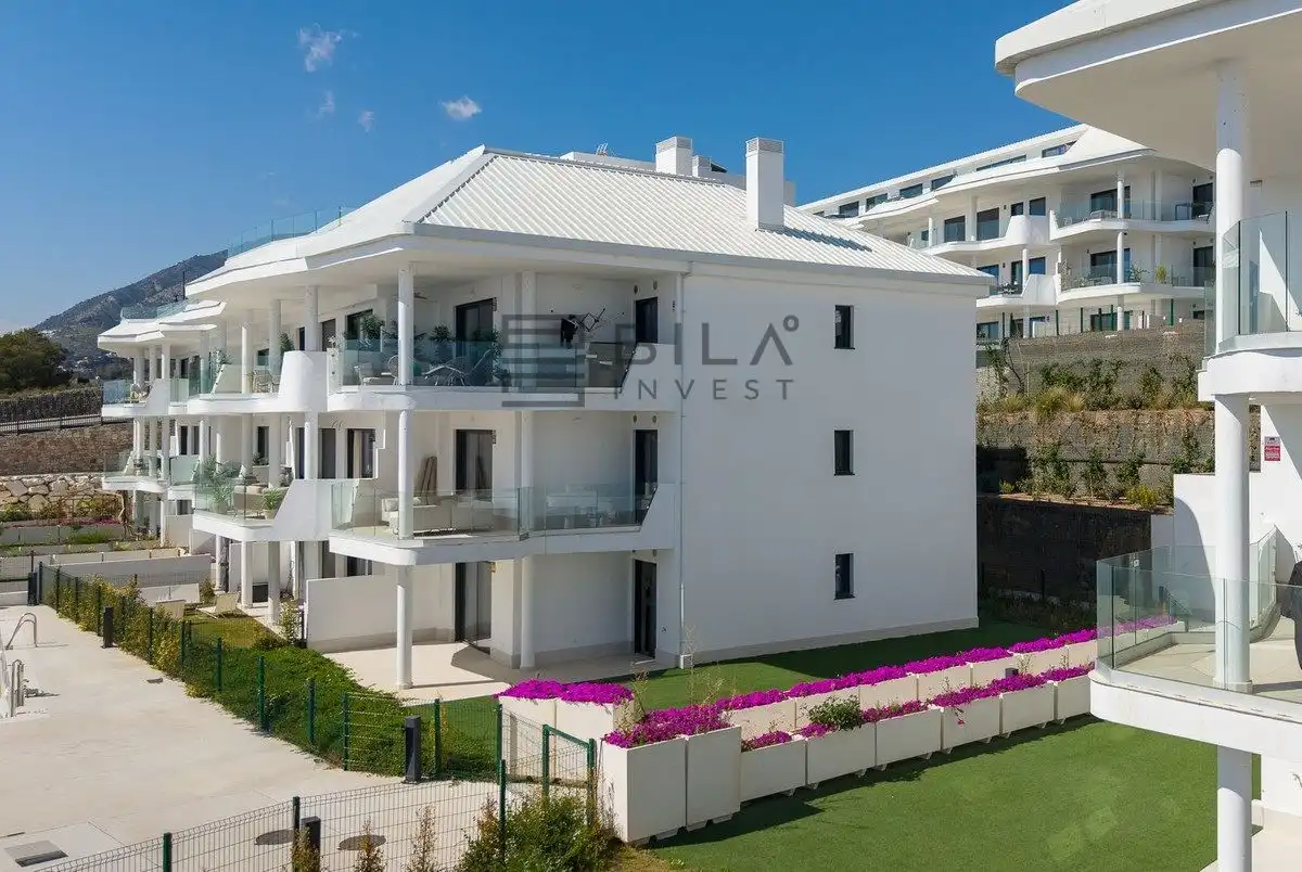 Flat with pool for sale in Fuengirola, imagen 2