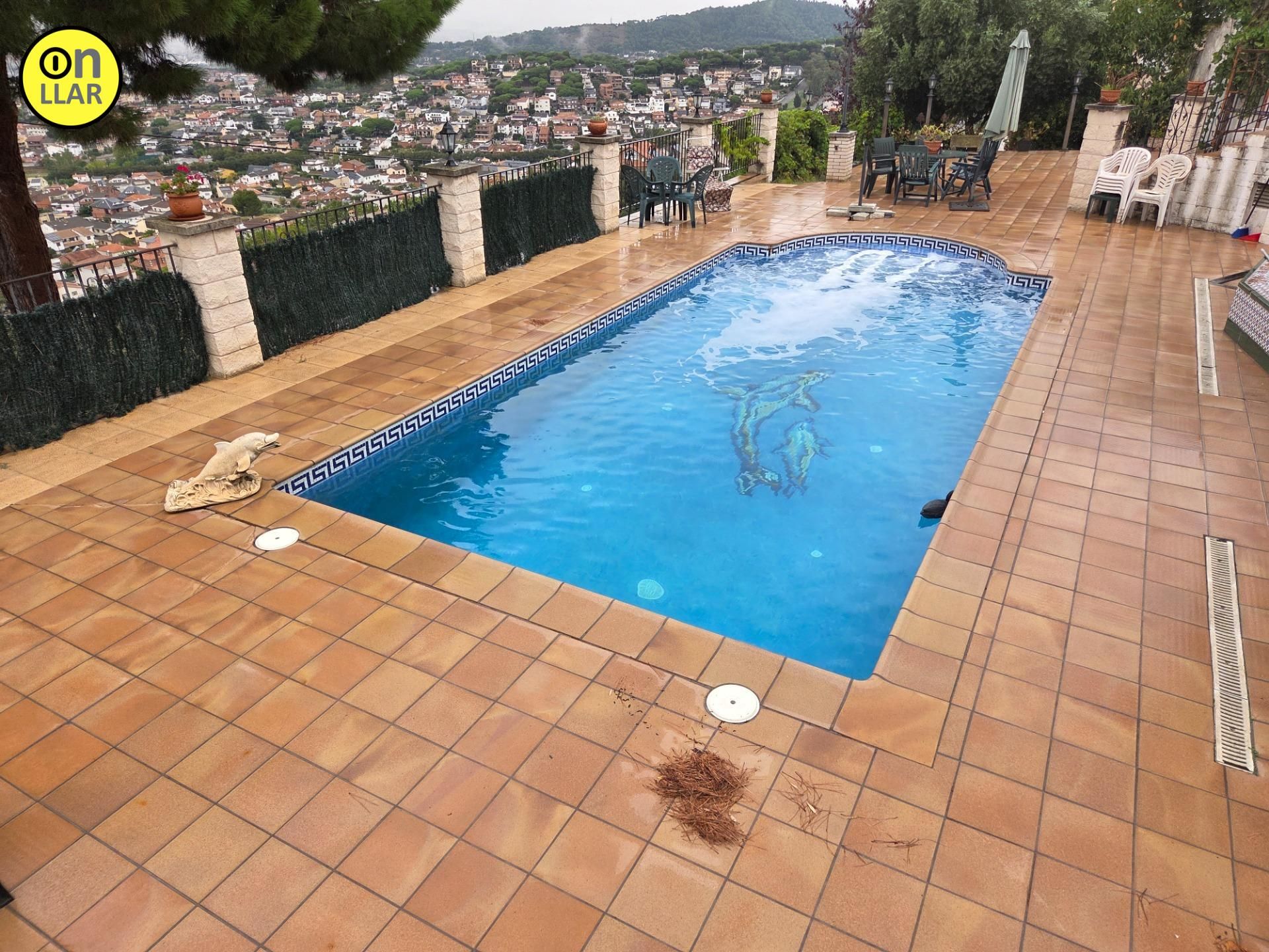 Piscina de Casa o chalet en venta en Sant Fost de Campsentelles con Calefacción, Jardín privado y Terraza