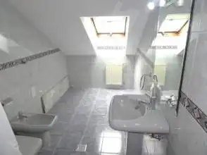 Bathroom of Flat for rent in Gijón   with Heating, Parquet flooring and Washing machine