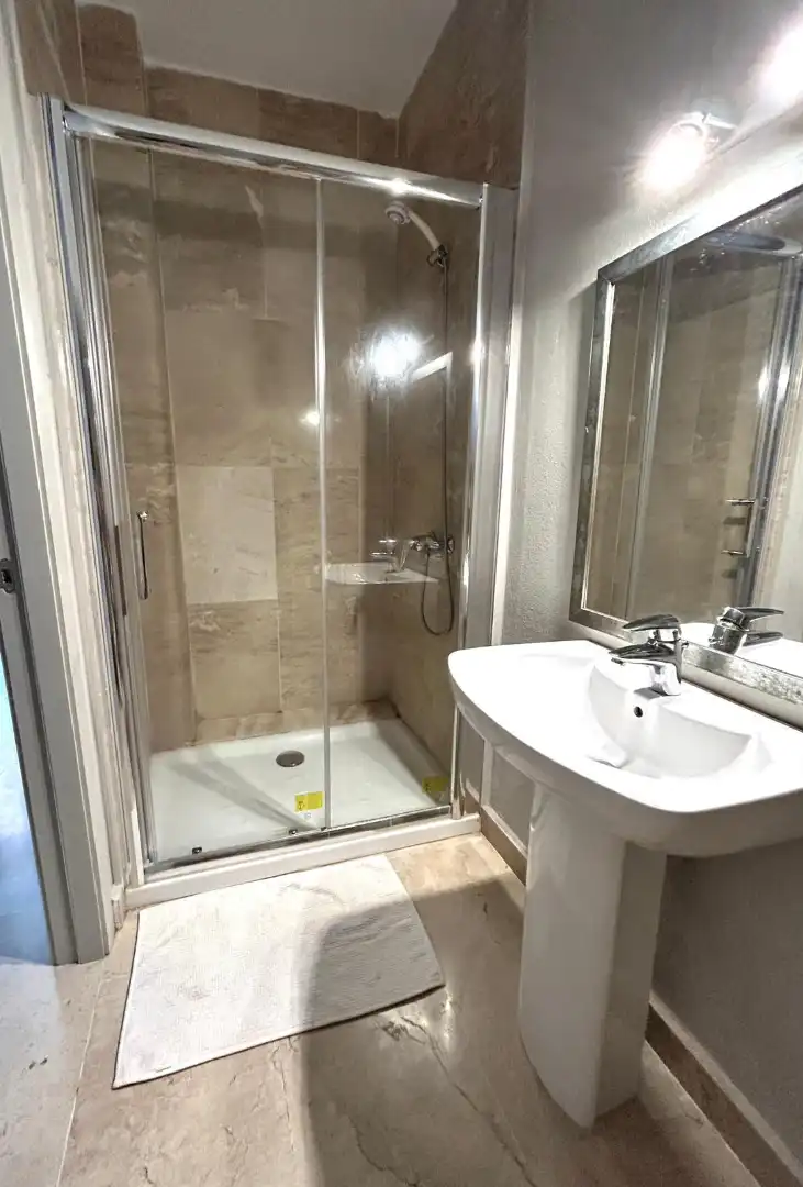 Baño de Dúplex de alquiler en Son Servera con Aire acondicionado, Calefacción y Terraza