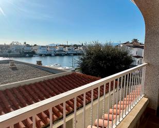 Exterior view of Apartment for sale in Empuriabrava  with Air Conditioner and Terrace