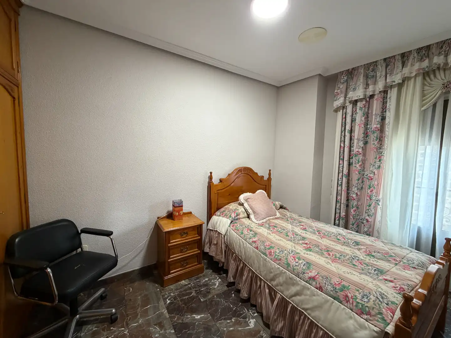 Habitación de Casa o chalet en venta en Úbeda con Calefacción, Terraza y Trastero