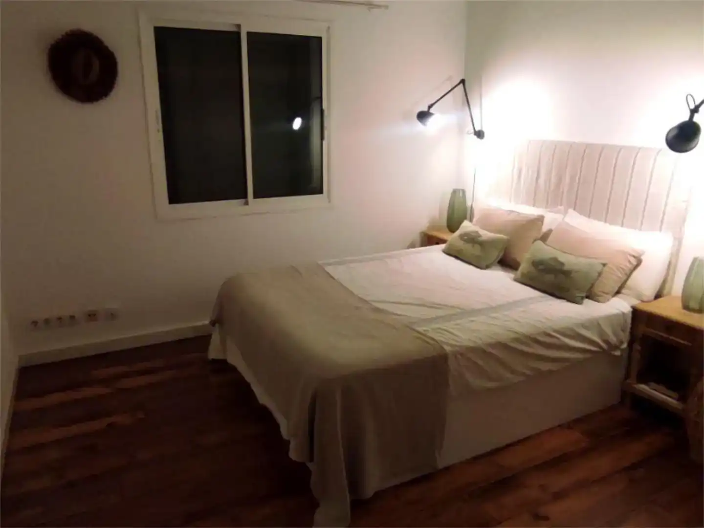 Habitación de Casa adosada en venta en L'Escala con Aire acondicionado y Balcón