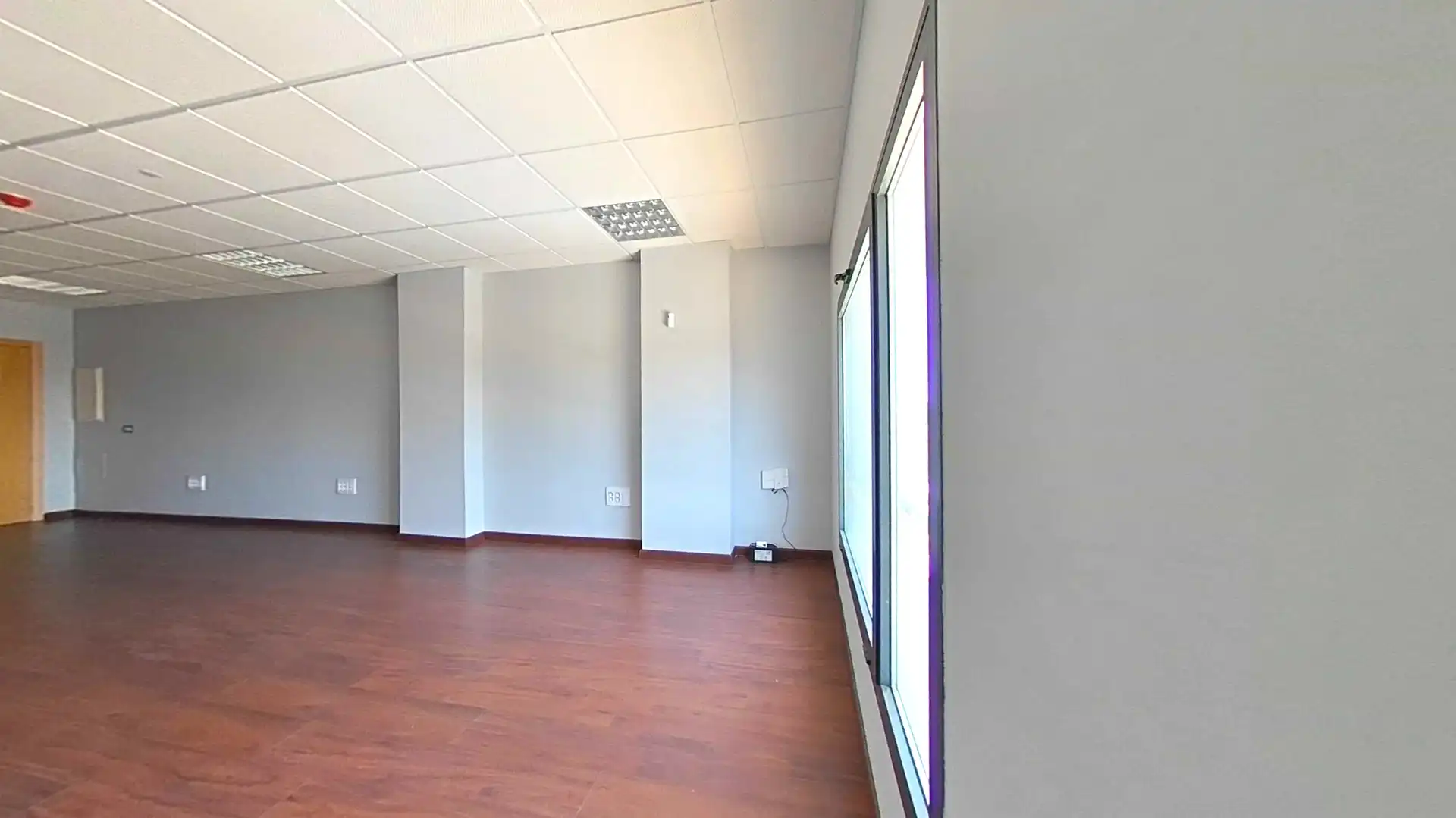 Office for sale in Platino, Salteras