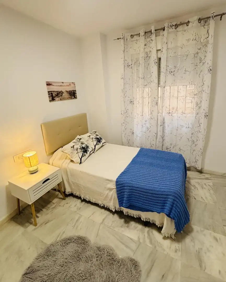 Habitación de Apartamento en venta en Málaga con Alarma
