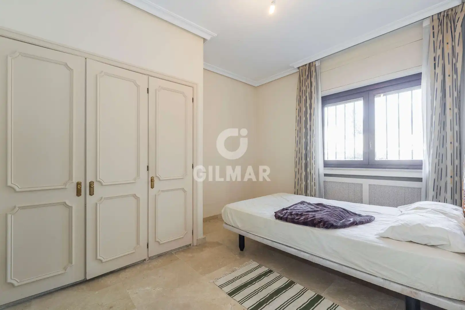 Habitación de Casa o chalet en venta en Pozuelo de Alarcón con Calefacción, Jardín privado y Piscina