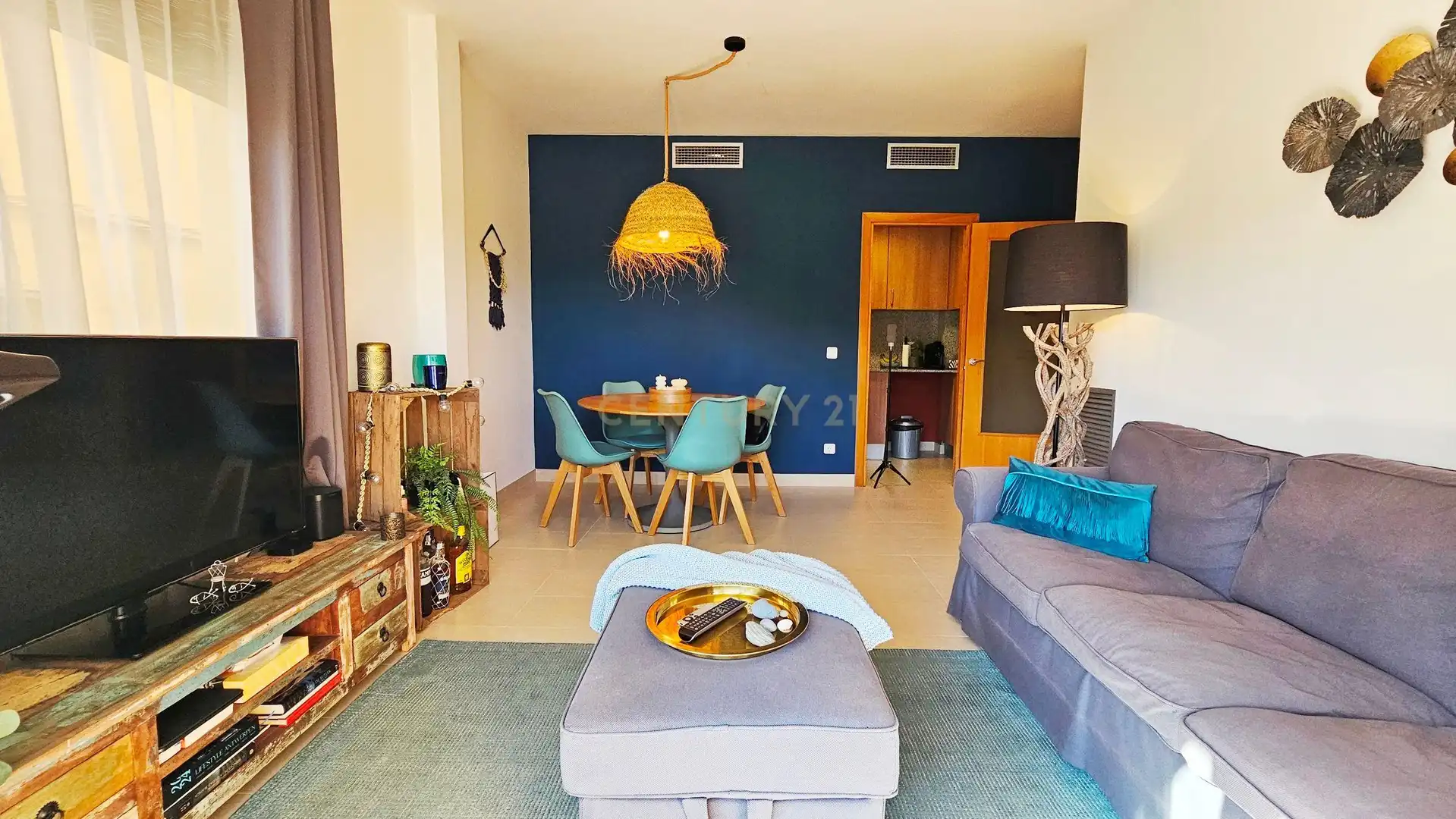Sala d'estar de Apartament en venda en Llançà amb Forn, Rentadora i Microones