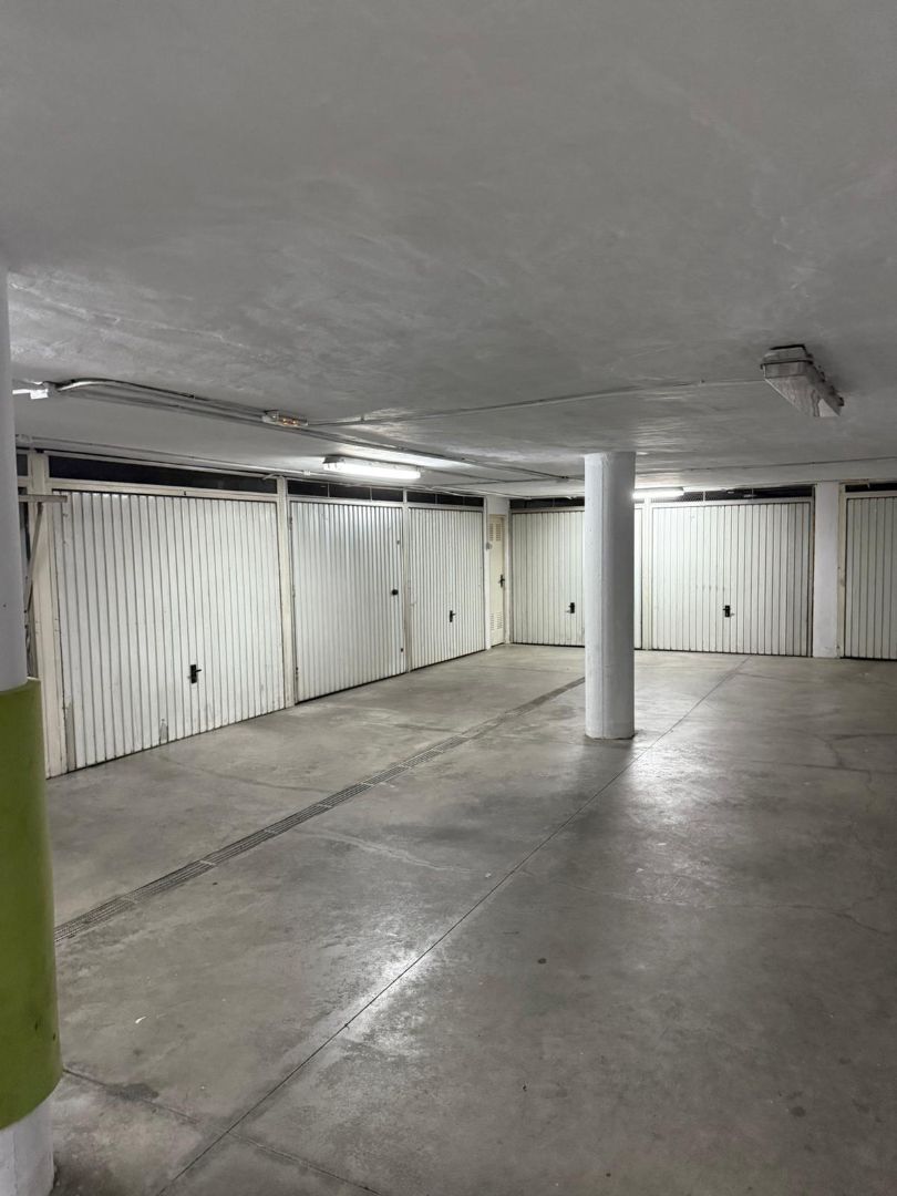 Parking of Garage for sale in San Fernando  with Alarm