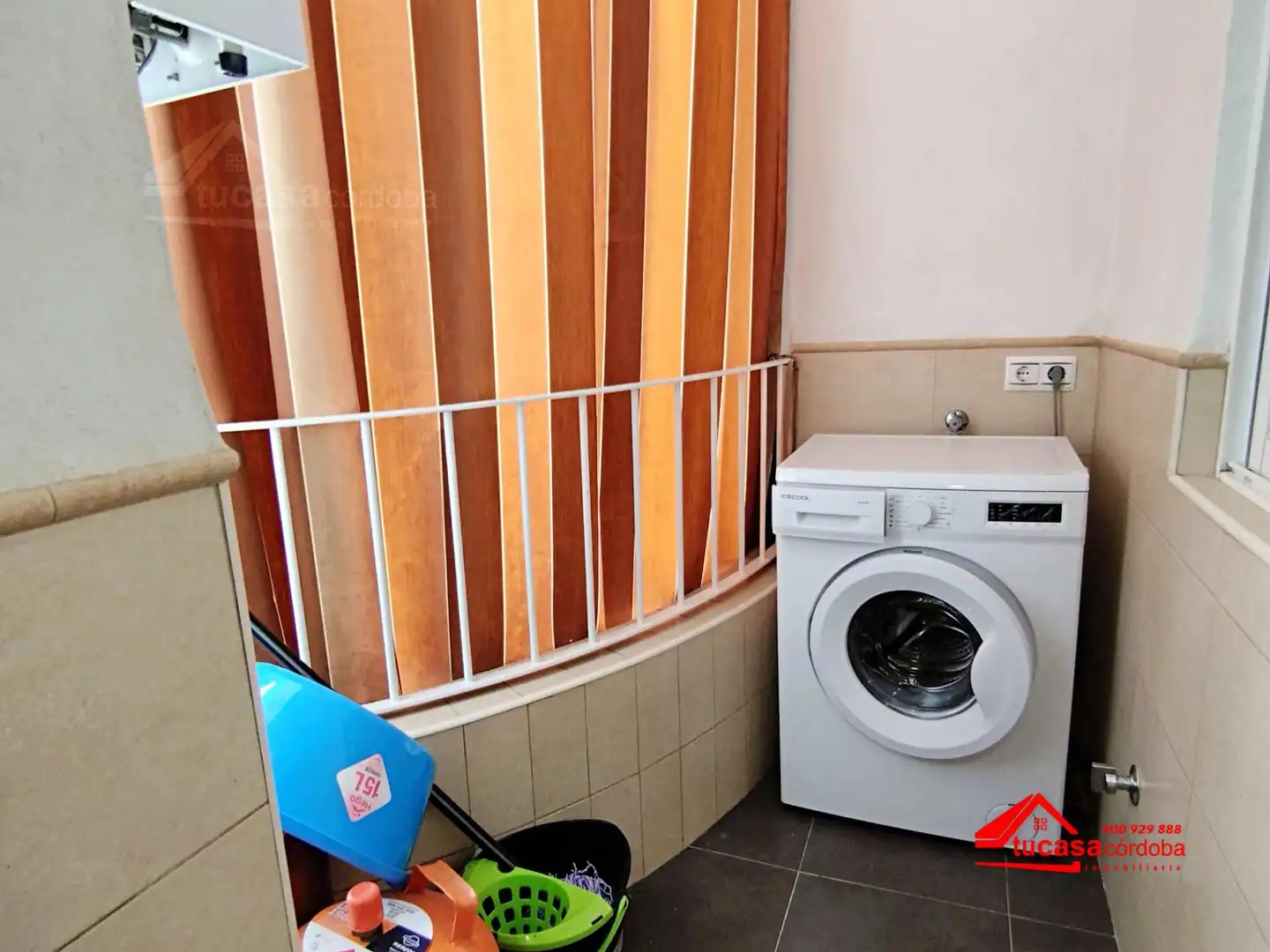 Bathroom of Flat for sale in Córdoba  with Air Conditioner, Heating and Furnished