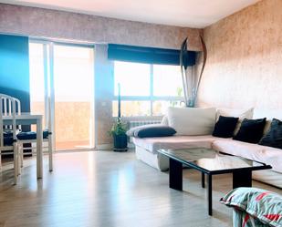 Living room of Flat to rent in  Madrid Capital  with Air Conditioner, Heating and Furnished