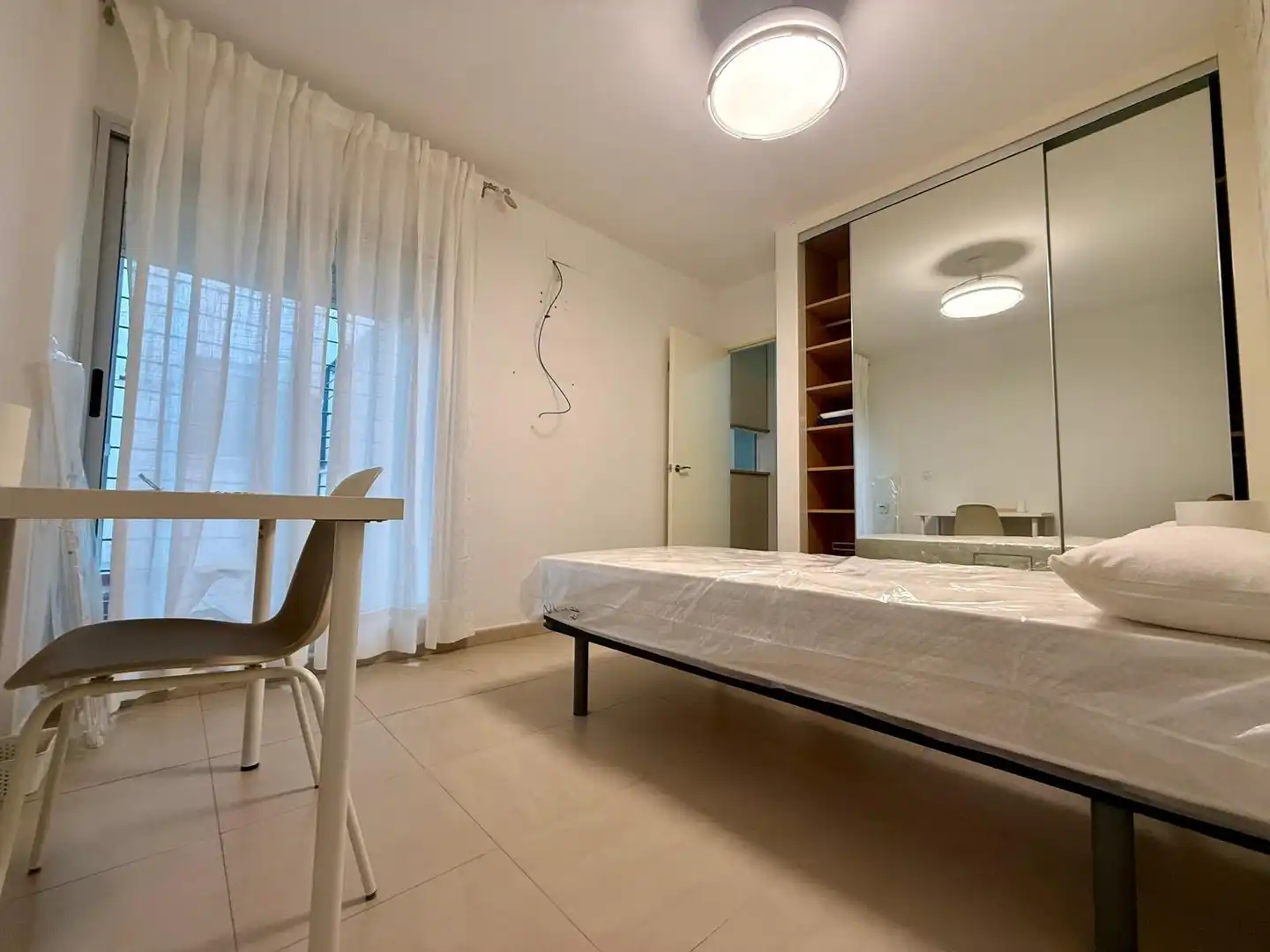 Flat for rent in Calle de Fernán Sánchez de Tovar, Cruz Roja