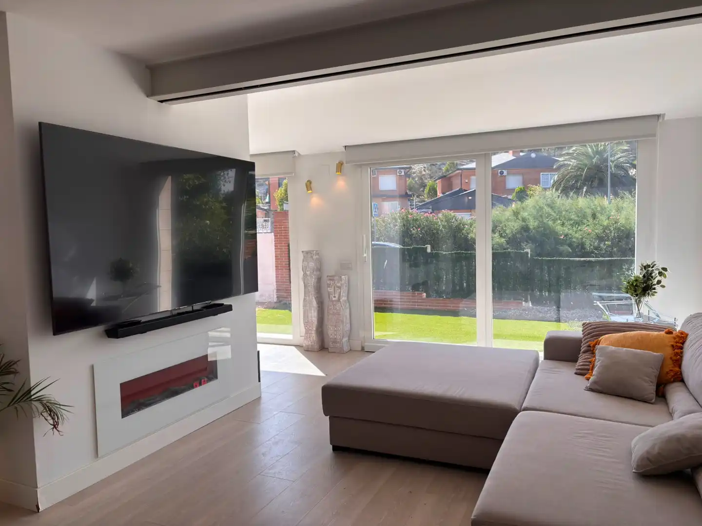 Sala de estar de Casa o chalet en venta en Rivas-Vaciamadrid con Aire acondicionado, Calefacción y Jardín privado