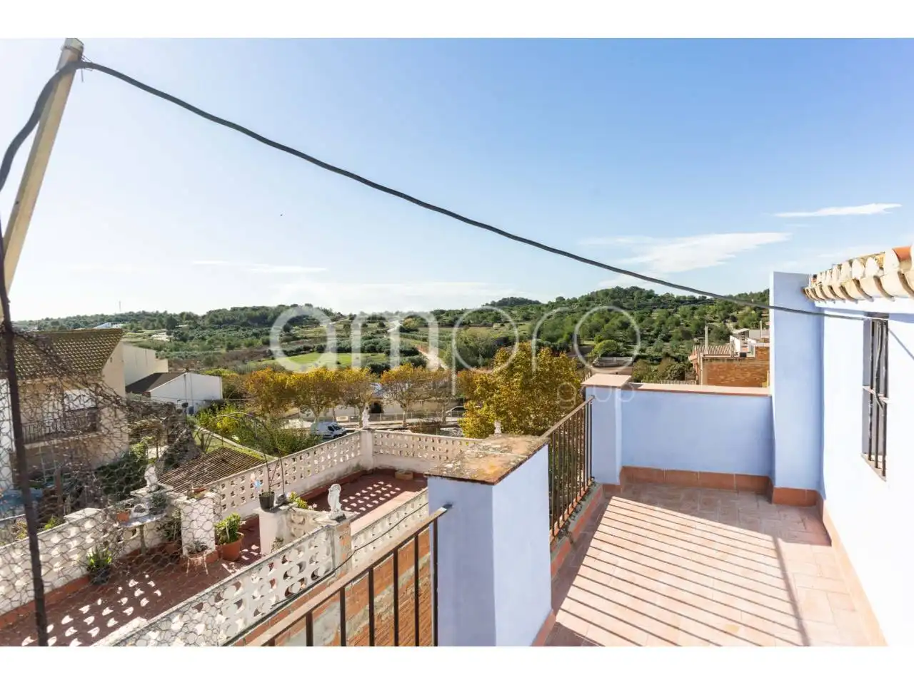 Vista exterior de Finca rústica en venda en La Pobla de Montornès   amb Jardí privat i Terrassa