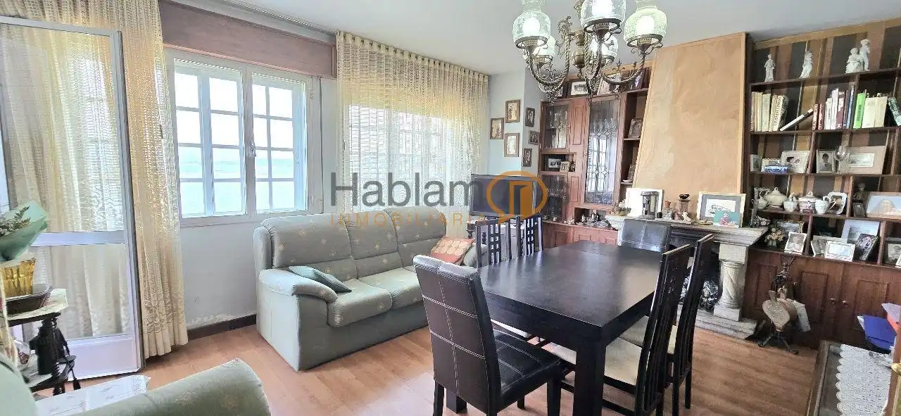 Sala de estar de Piso en venta en Vilagarcía de Arousa con Calefacción, Terraza y Trastero