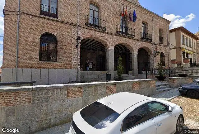 Außenansicht von Einfamilien-Reihenhaus zum Verkauf in Madrigal de las Altas Torres