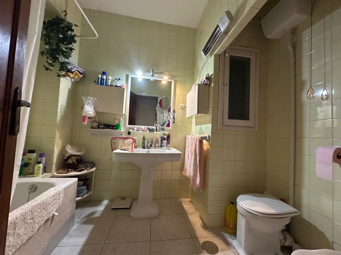 Badezimmer von Wohnung zum Verkauf in Castellón de la Plana / Castelló de la Plana mit Klimaanlage und Balkon