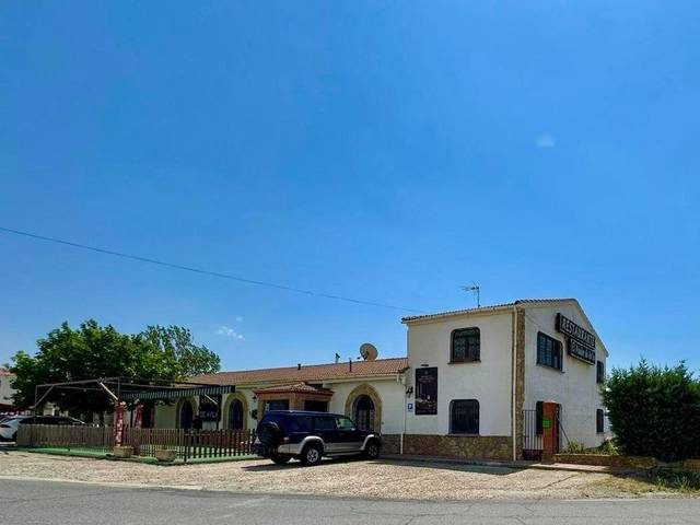 Local comercial en Venta en Carretera Nacional 110 en El Fresno