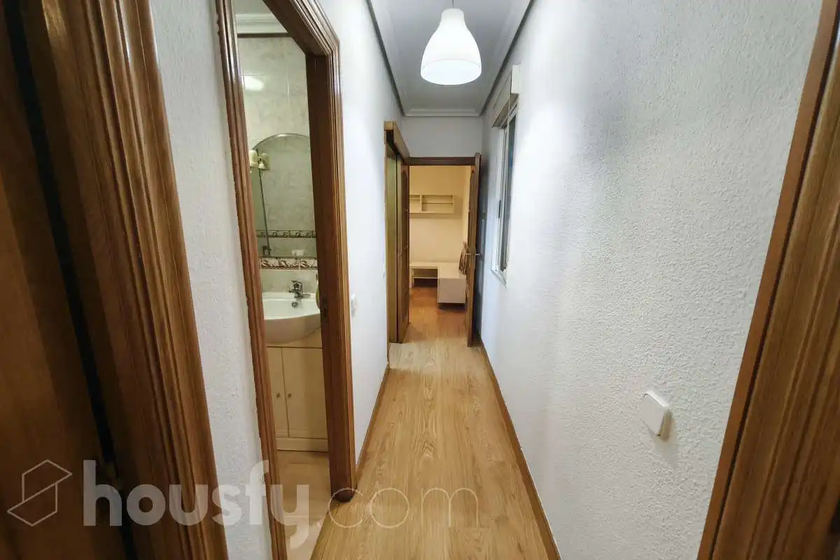 Piso de alquiler en Madrid con Calefacción y Amueblado