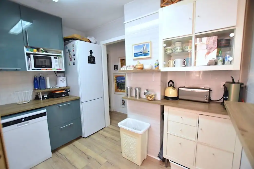 Cocina de Piso en venta en Málaga con Terraza y Piscina comunitaria