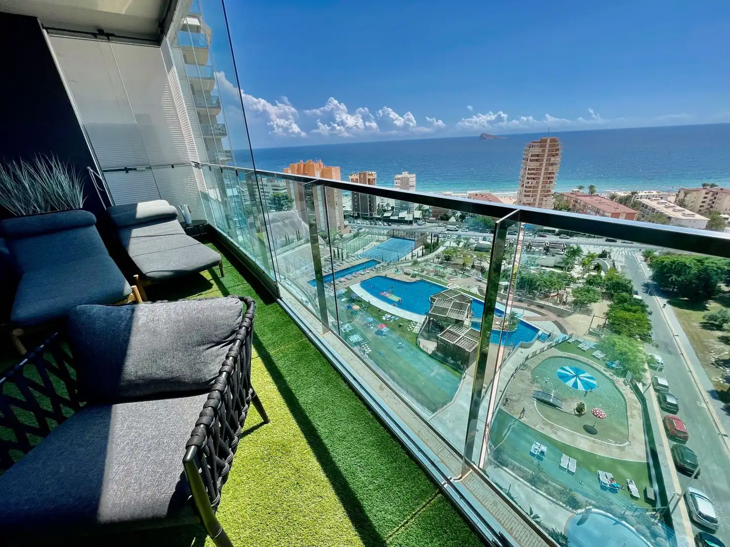 Apartment with pool for sale in Playa de Poniente, imagen 2