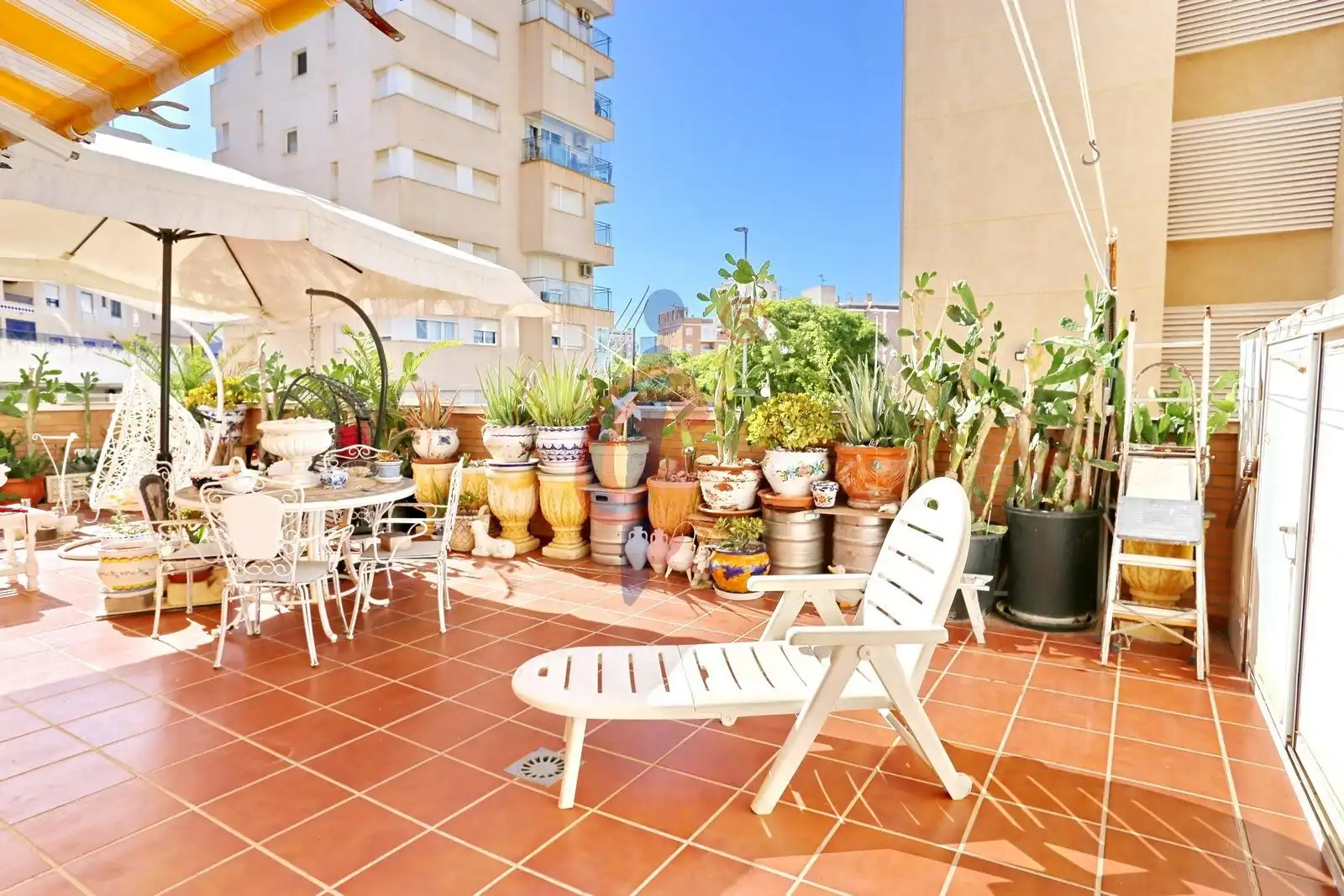 Terraza de Planta baja en venta en Guardamar del Segura con Aire acondicionado, Terraza y Trastero