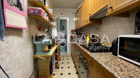 Foto 3 de Piso en venta en Carrer de Roviralta, Can Mariner, Santa Coloma de Gramenet